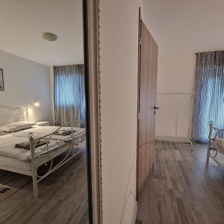 Apartman Castle Tusilovic Eksteriør bilde
