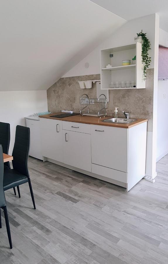Apartman Castle Tusilovic Eksteriør bilde