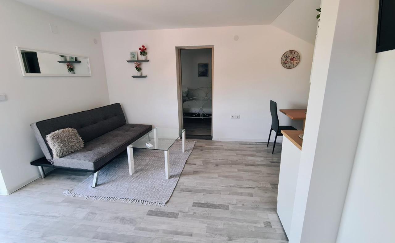Apartman Castle Tusilovic Eksteriør bilde