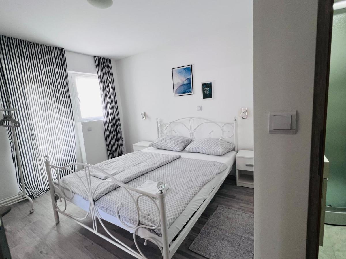 Apartman Castle Tusilovic Eksteriør bilde
