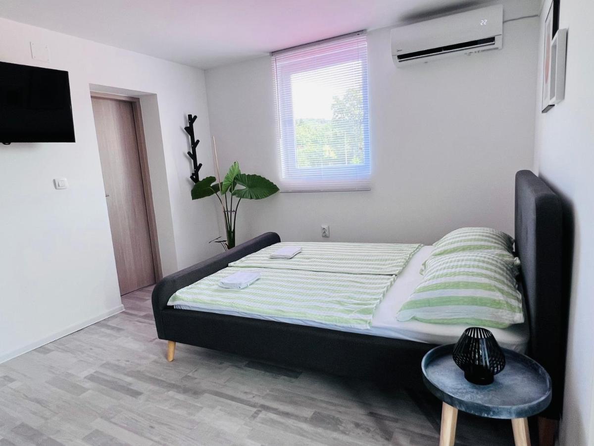 Apartman Castle Tusilovic Eksteriør bilde